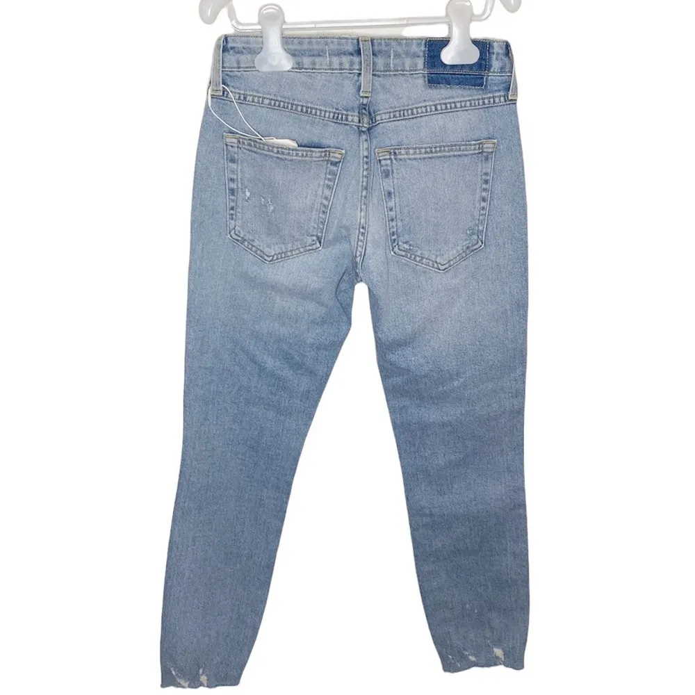 Amo Stix Crop mid rise slim fit distressed jeans in Check us later wash size 24 - Image 50