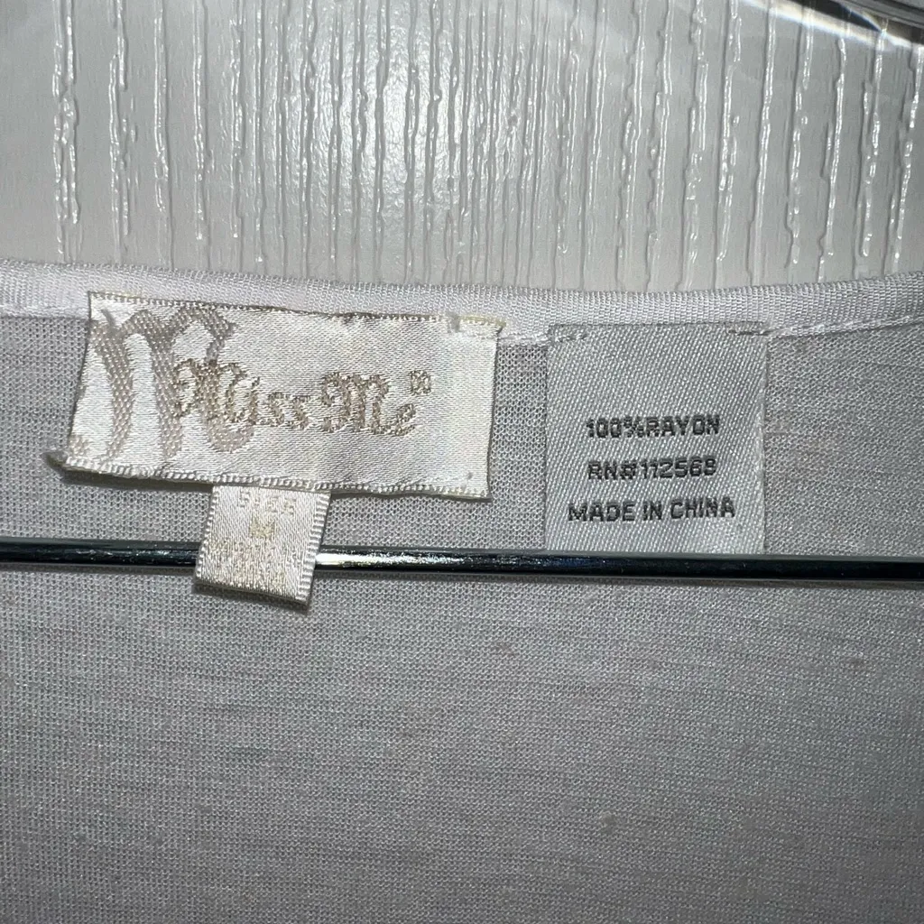 Miss Me White Tee with Beading and Embroidery Details Size Medium - Image 5