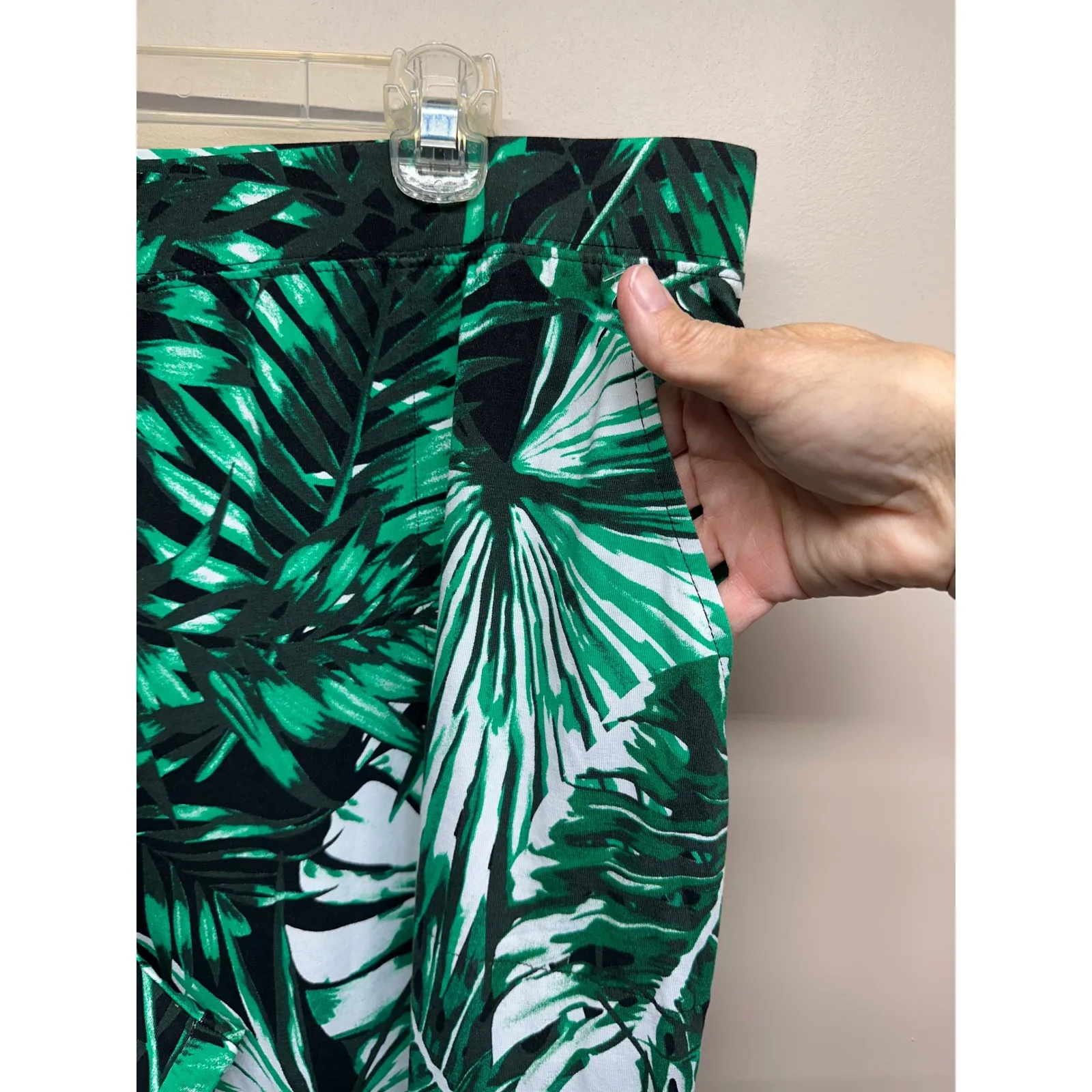 d&co Beach Palm Leaf Print Wide Leg Casual Pants Women XL Green Black White - Image 2