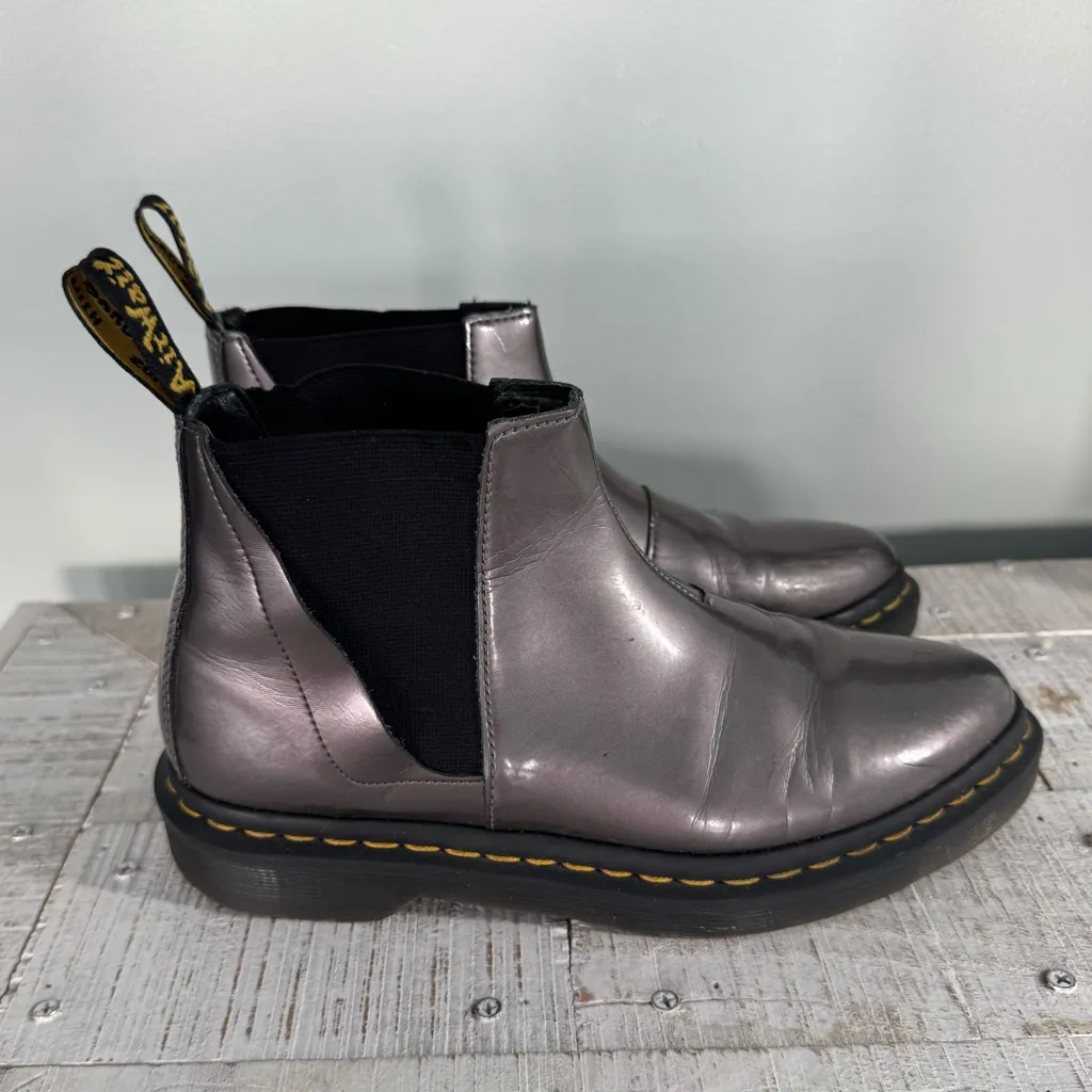 Dr. Martens  Bianca Chelsea boots  silver leather sz 7 - Image 6