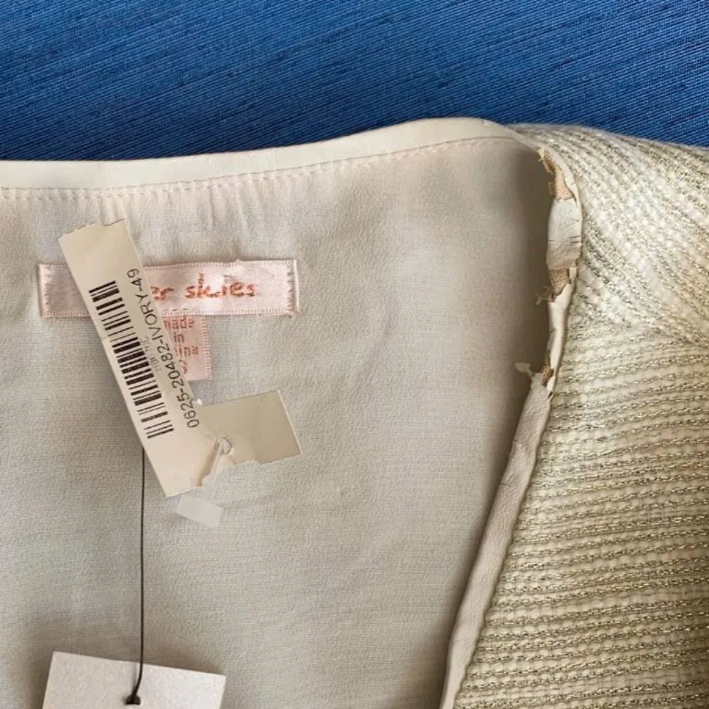 NWT silver and gold Textured shiny reflecting stripes cream ivory color jacket - Image 3