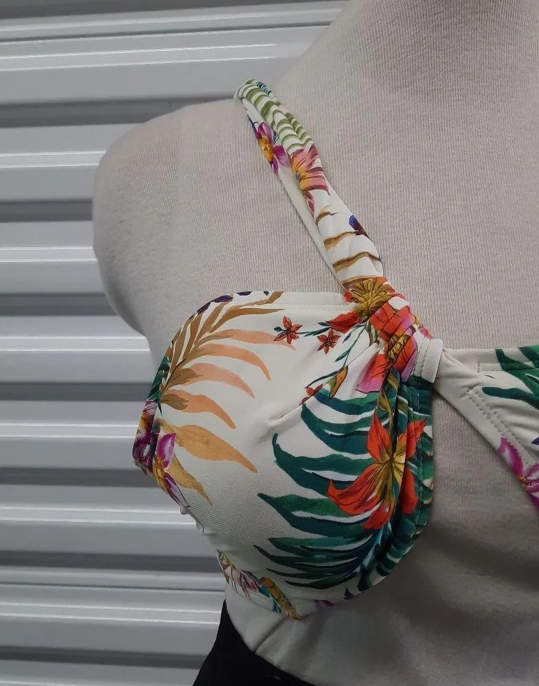 Shade & Shore Bikini Top Women's Size Medium Tropical Bandeau Swimsuit Swimwear - Image 7
