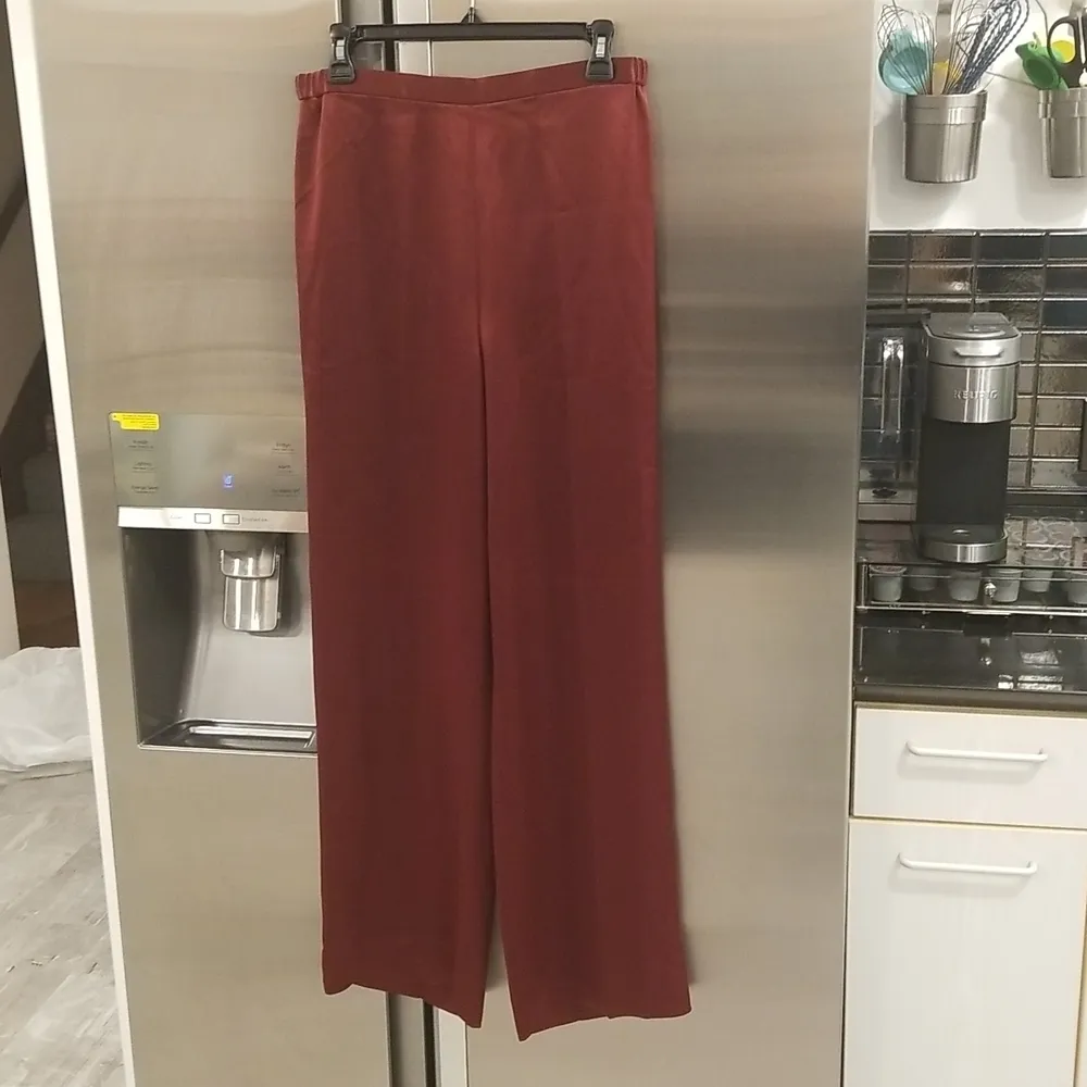 💕ST. JOHN💕 Liquid Satin Pant Elastic Back Pull-On Wide-Leg Oxblood Red M NWOT - Image 4