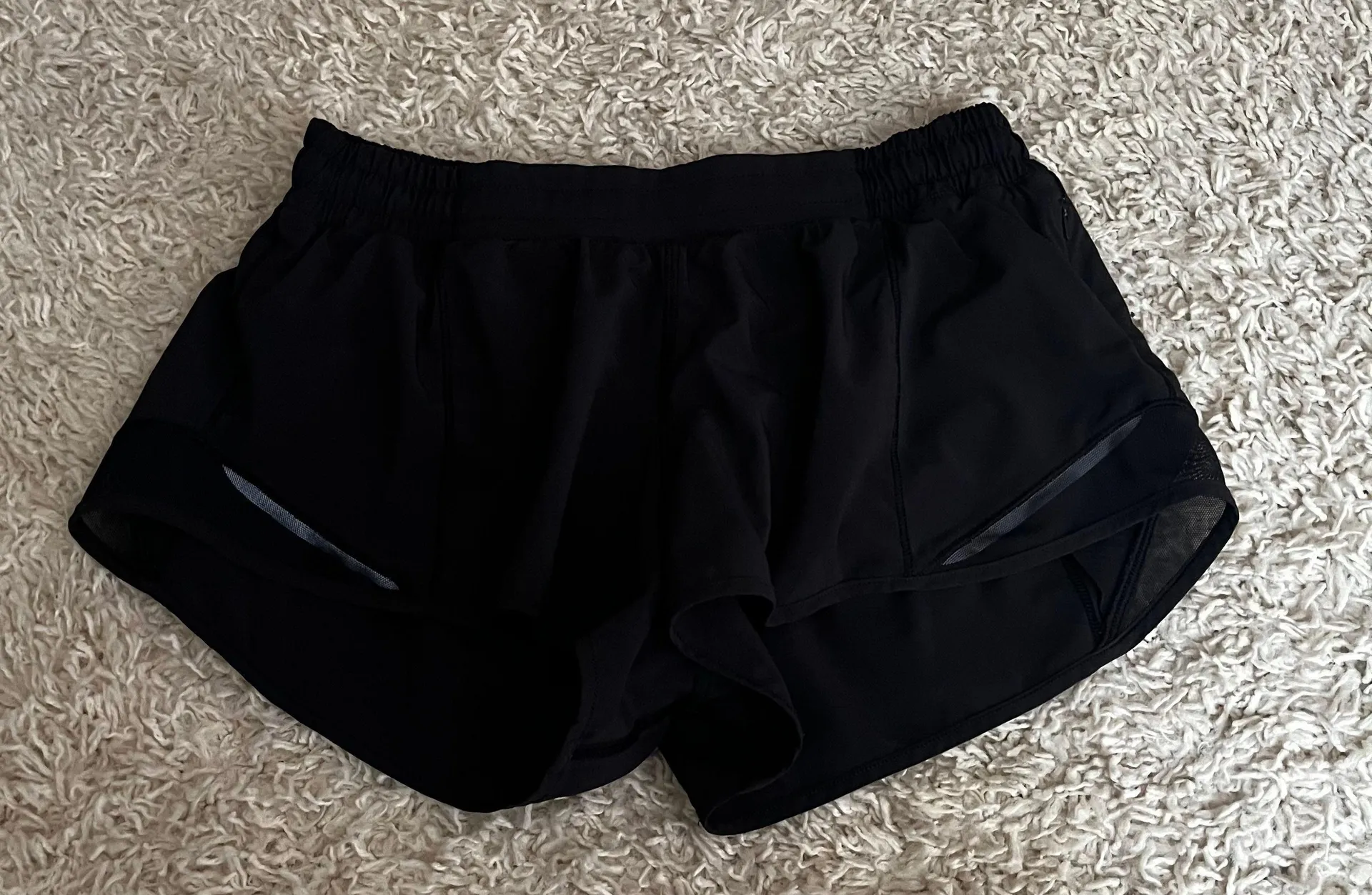 Hotty Hot 2.5” Shorts Black Size 8 - Image 2