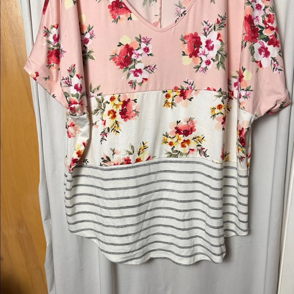 Chic Soul Floral Pink and White Striped Draped Top Size 2XL - Image 3