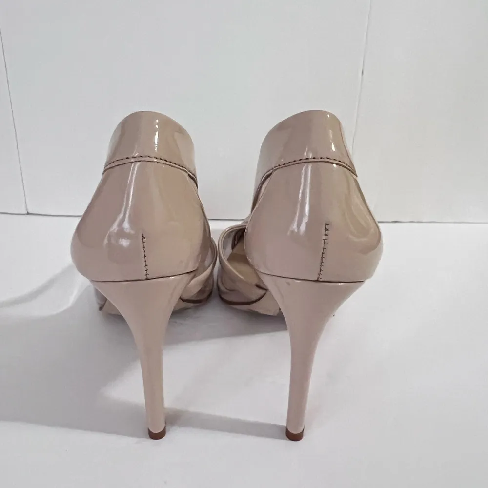 Gianni Bini Nude patent leather “Falenn” 4 inch stiletto pump, size 8 1/2 - Image 4