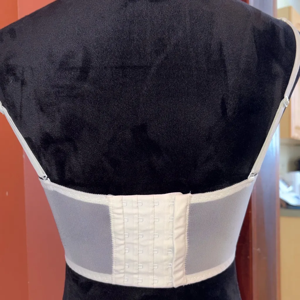 Leonisa  lace bra - Image 4