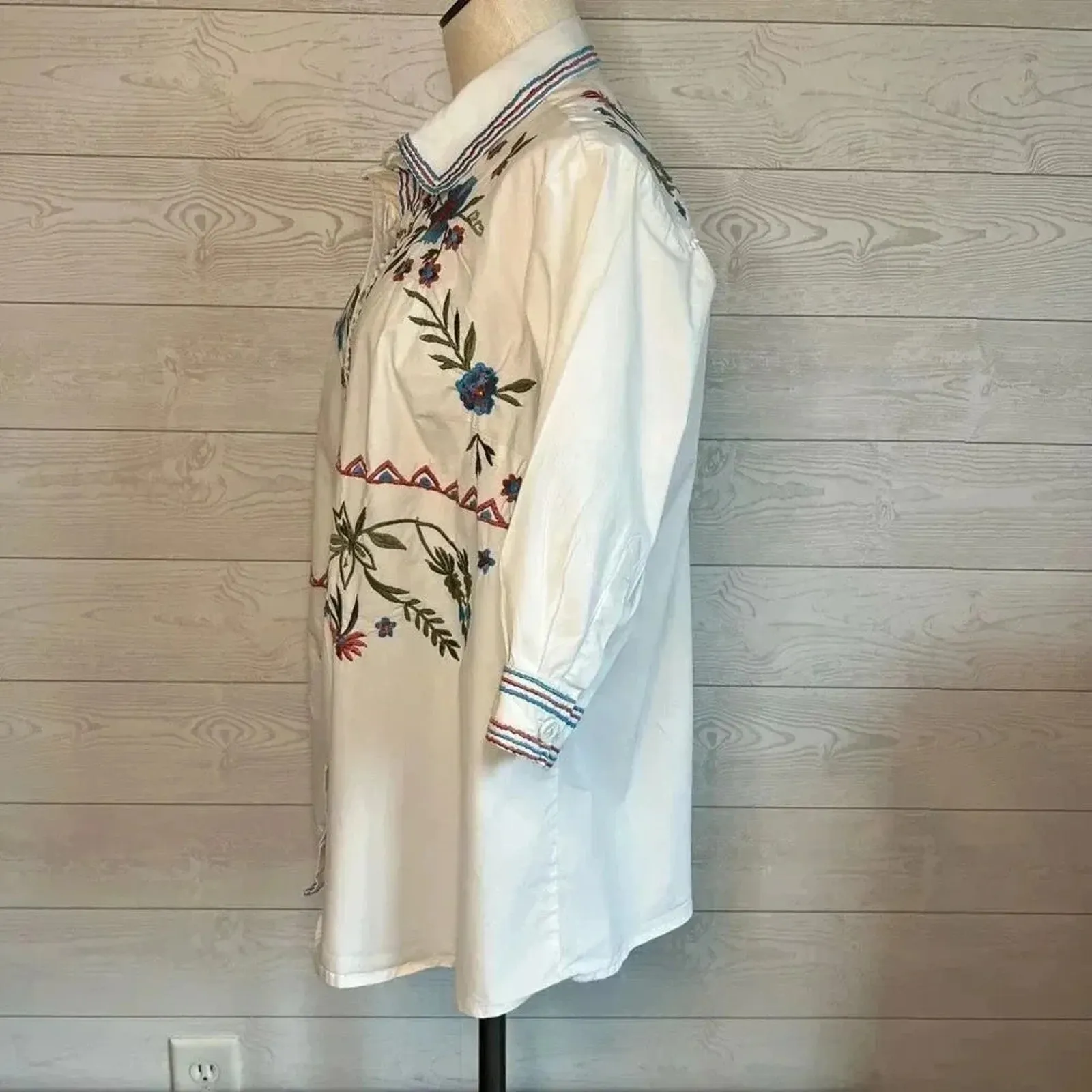 Wayward Fancies eShakti floral Embroidered poplin button front shirt Size XL - Image 3