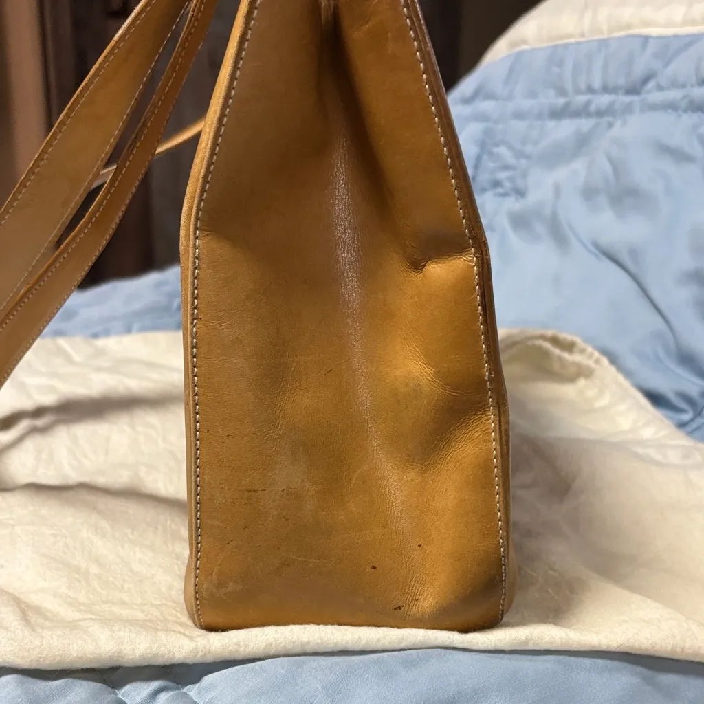 Salvatore Ferragamo Brown Leather Shoulder Bag - Image 6