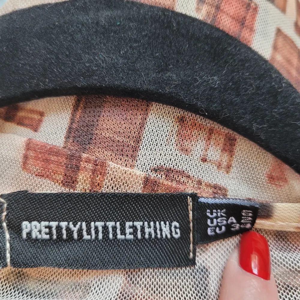 PrettyLittleThing Brown And Tan Square Print Long Sleeve Sheer Dress - Image 6