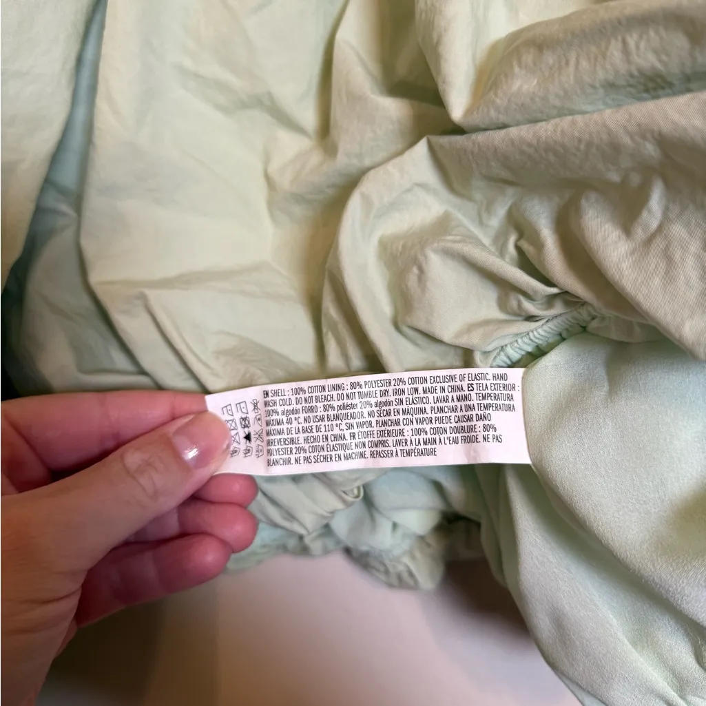 English Factory CROPPED BLOUSON LONG SLEEVE TOP‎ in Pistachio - Image 4