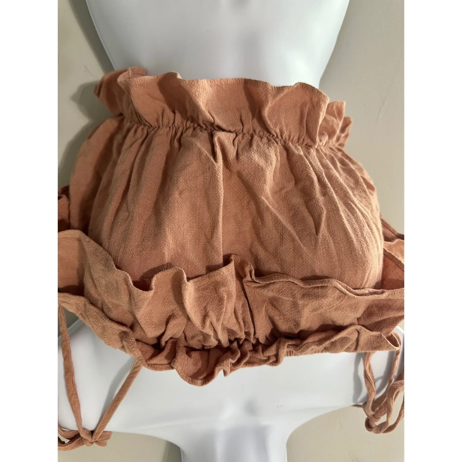 MIOU MUSE Women's Brown Ruffle Tie Strap Crop Top Size S Linen Blend Tan - Image 3