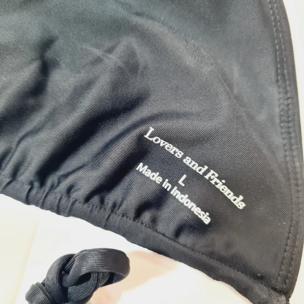 Lovers and Friends Set On You Top in Black - Image 8