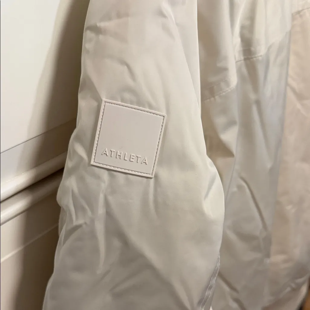 Athleta NWOT Women's Cream Bomber Jacket - Image 6