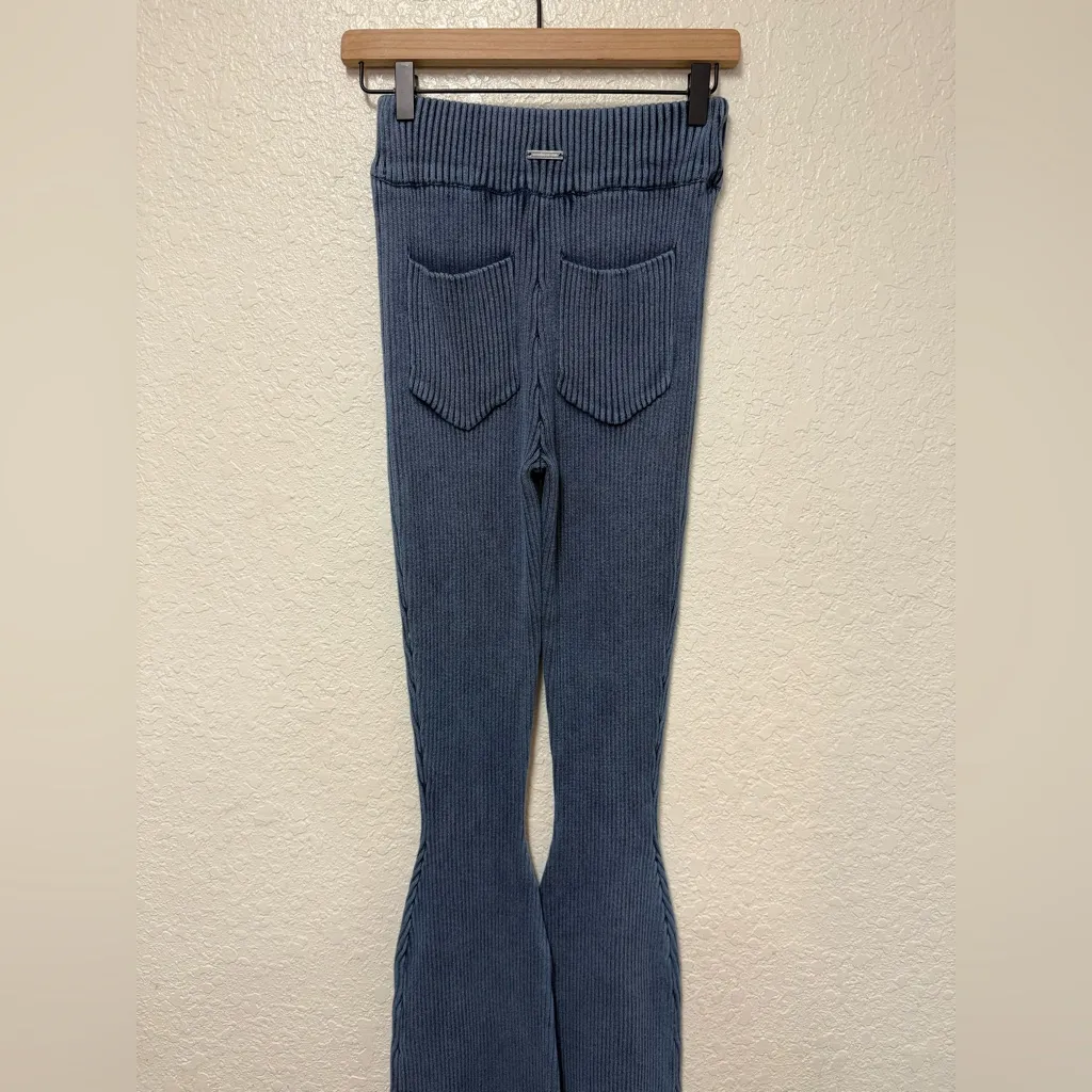 Manière De Voir Blue Ribbed Knit Flare Pants Size Medium - Image 4