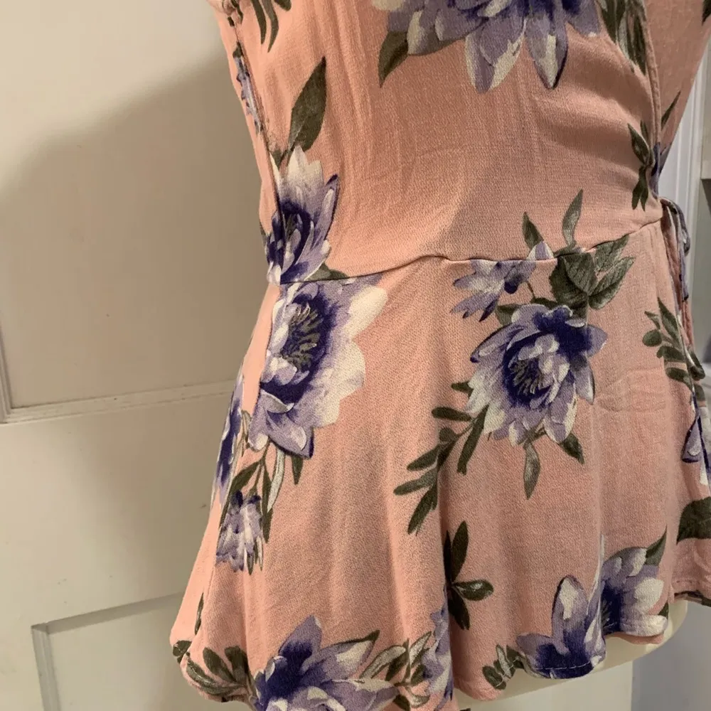 Blue Rain by Francesca’s collection | pink floral wrap top - Image 7