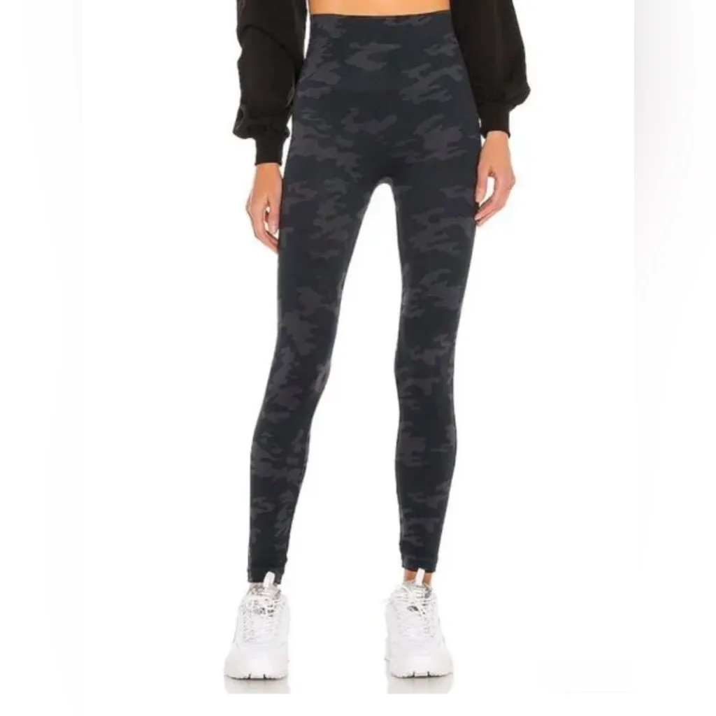 SPANX Look at Me Now Women's Black & Brown Camouflage High Waisted Leggings - Image 3