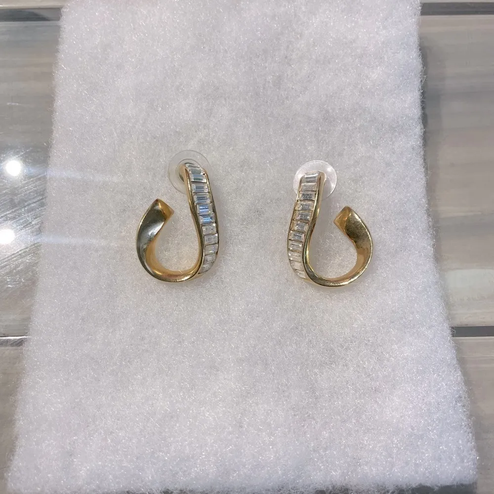Vintage Faux Diamond baguette gold tone swirled pierced earrings - Image 2