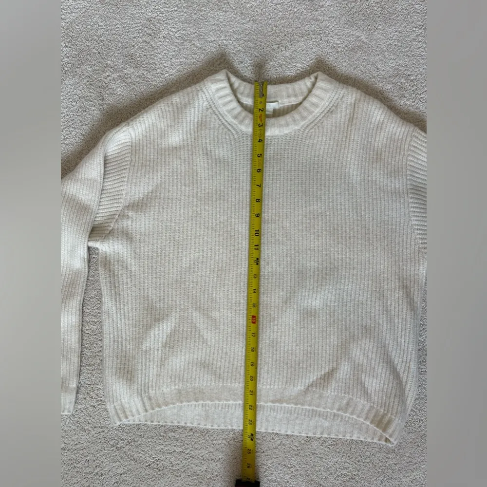 Wool content cream Soft Knit Sweater. Round neck, dropped shoulders. Size Small - Image 11