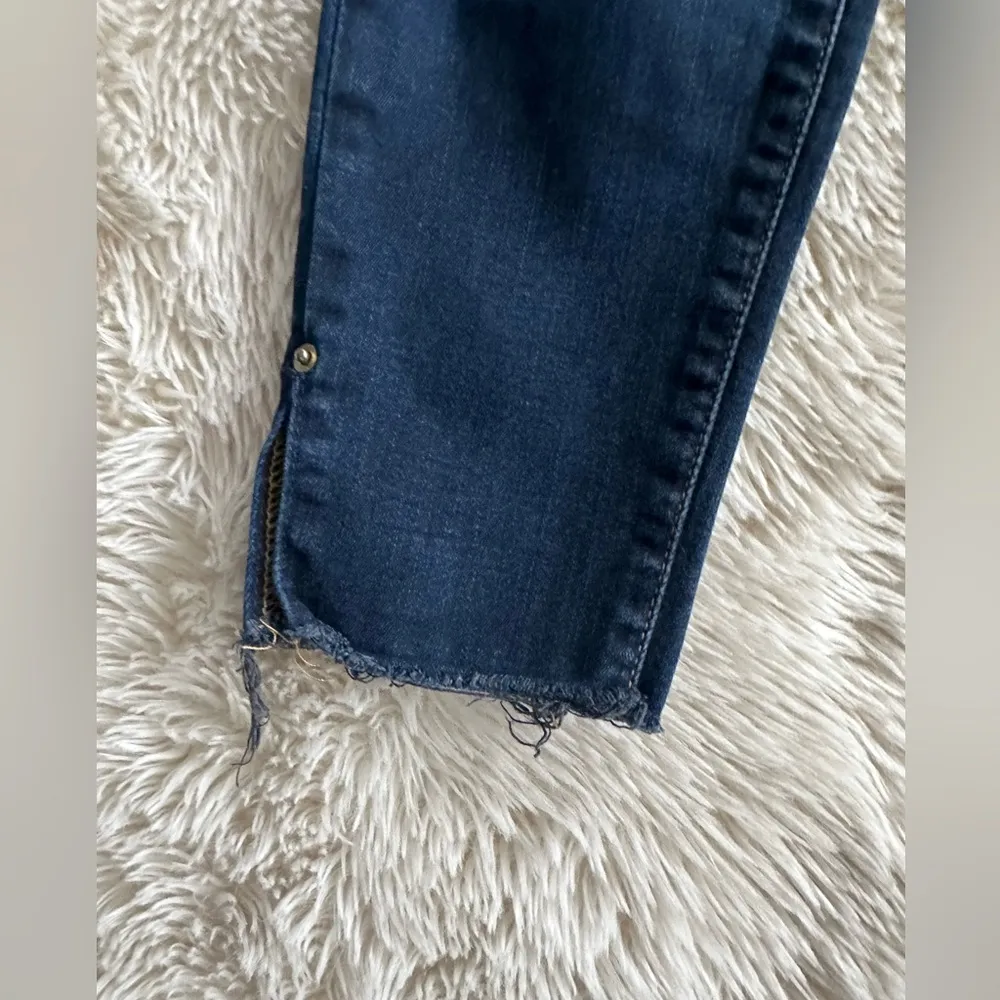 Frame Denim Revolve Le High Skinny Jeans Raw Edge Hem
Ankle Slit Fonda Size 27 - Image 7