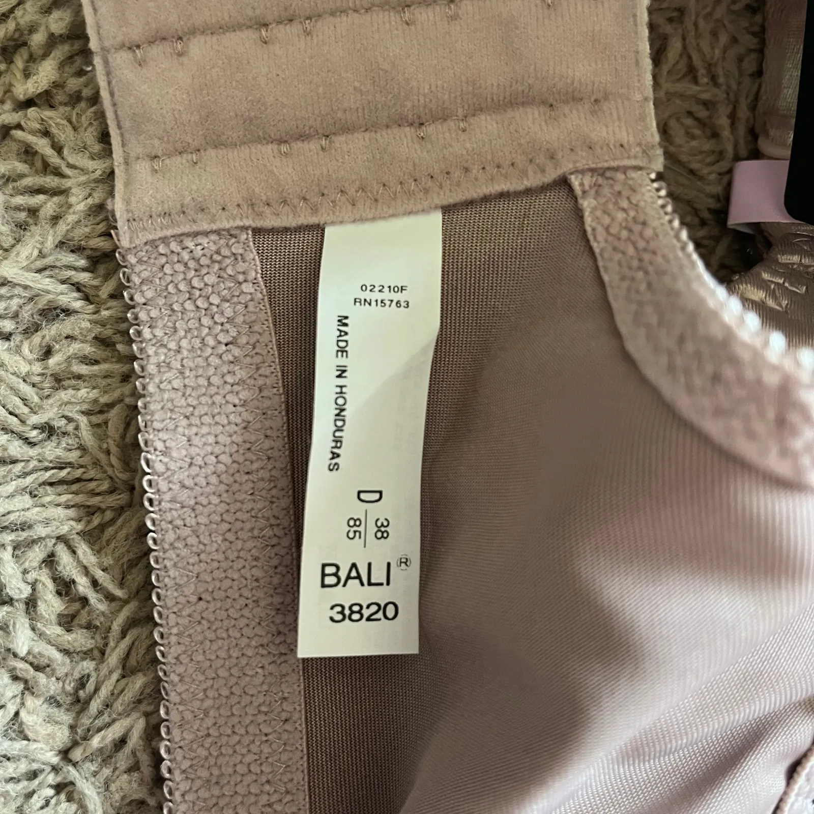 NWT! Bali Classic Support Wirefree Brown Bra Size 38D - Image 3