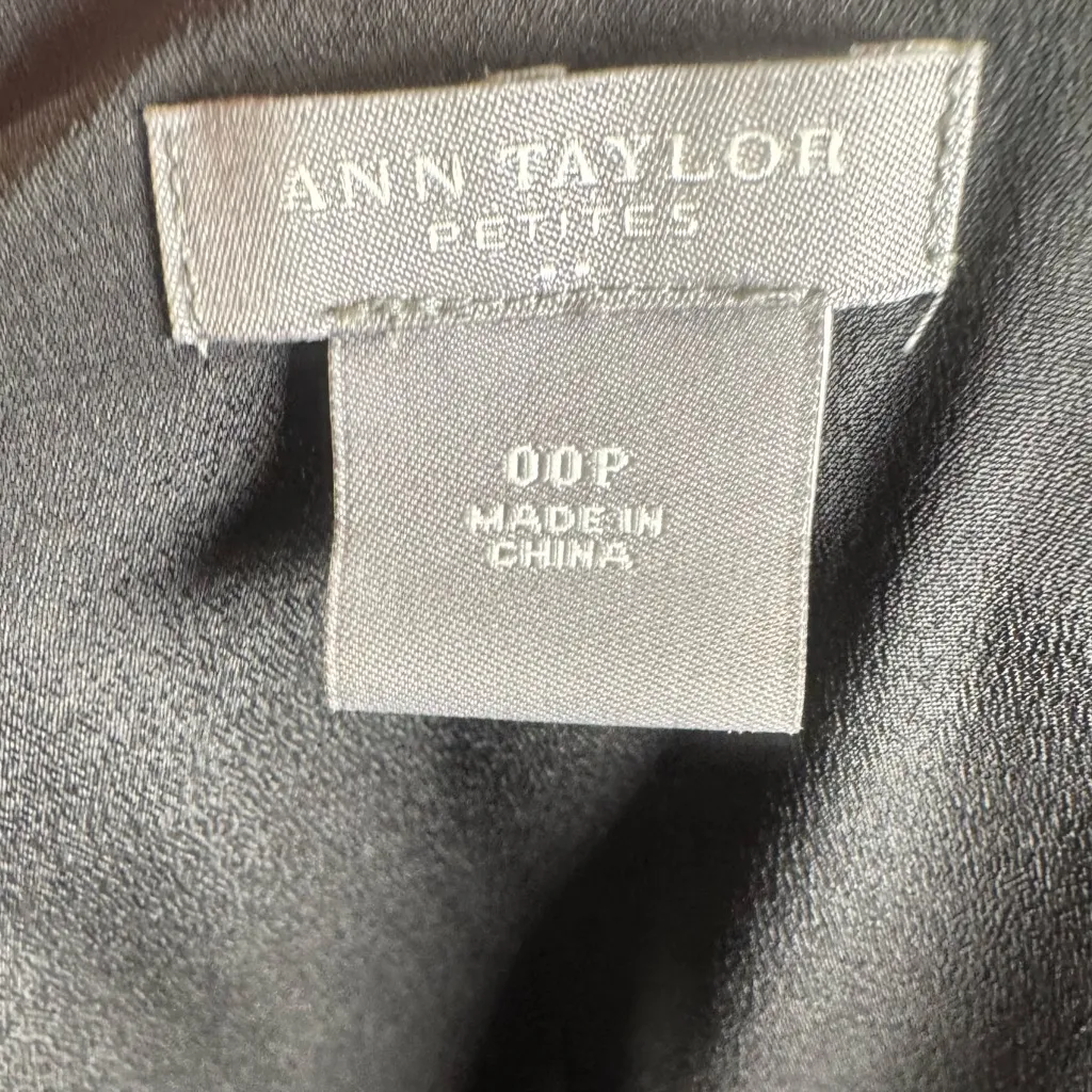 Ann Taylor black gray and blue abstract print empire waist size 00P - Image 4