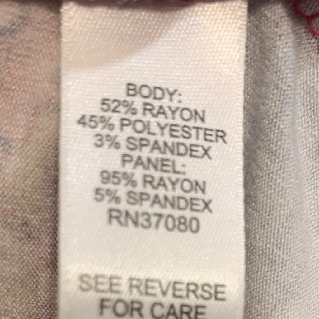 Live Well Styles Burgundy/Pink Asymmetrical Hem 22/24 Blouse.        2251 - Image 5