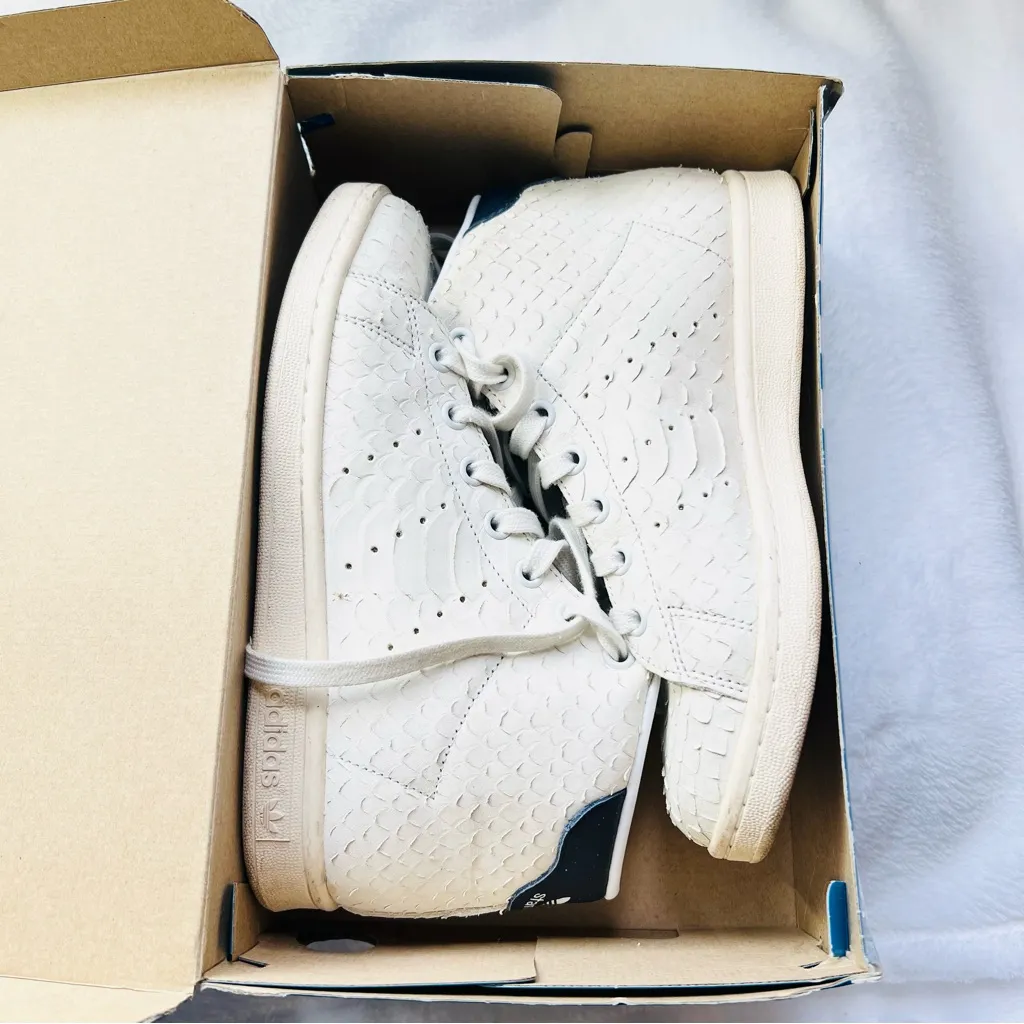 Adidas Stan Smith Snake Skin High Top Sneakers - 5.5W - Image 3