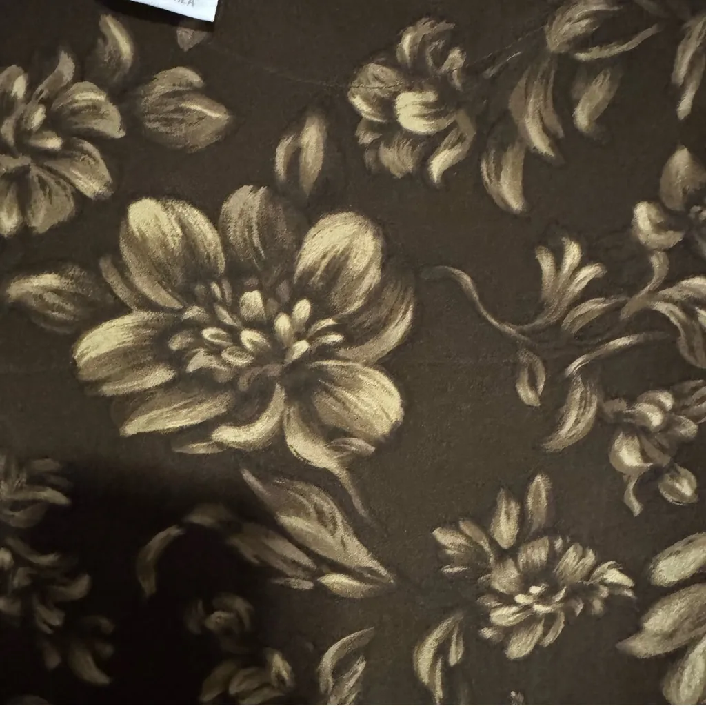 Jones New York Size 14 100% Silk Chocolate Brown Floral Print Blouse NWT - Image 5