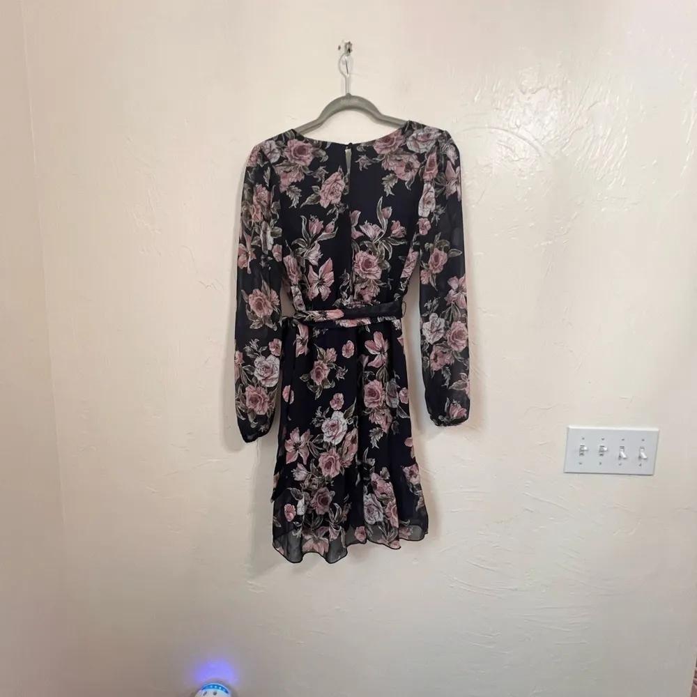 Lulu’s Freshly picked faux wrap floral long sleeve dress size S - Image 8