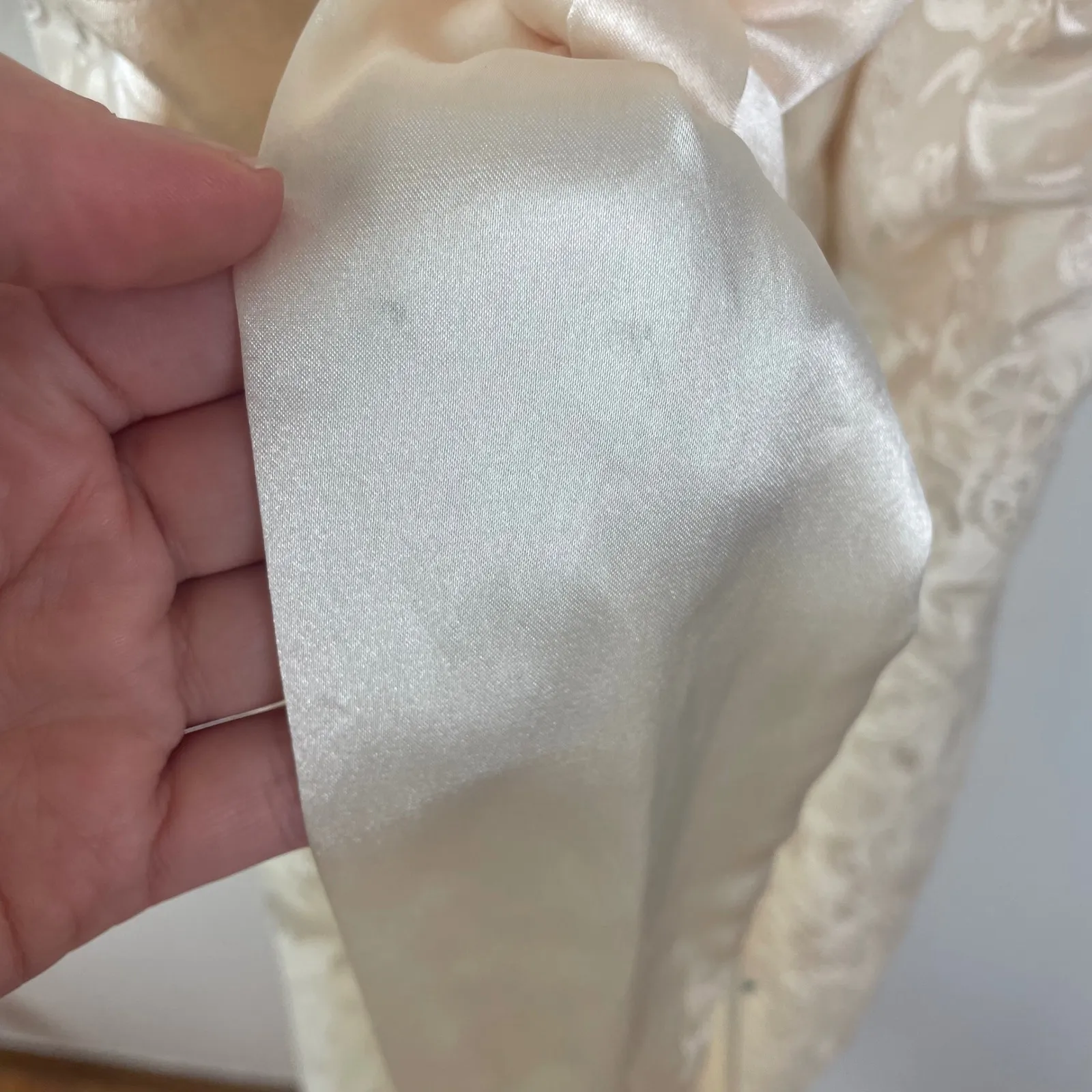 VTG‎ Gold Label Victoria's Secret White Jacquard Floral Satin Robe S Bridal - Image 7