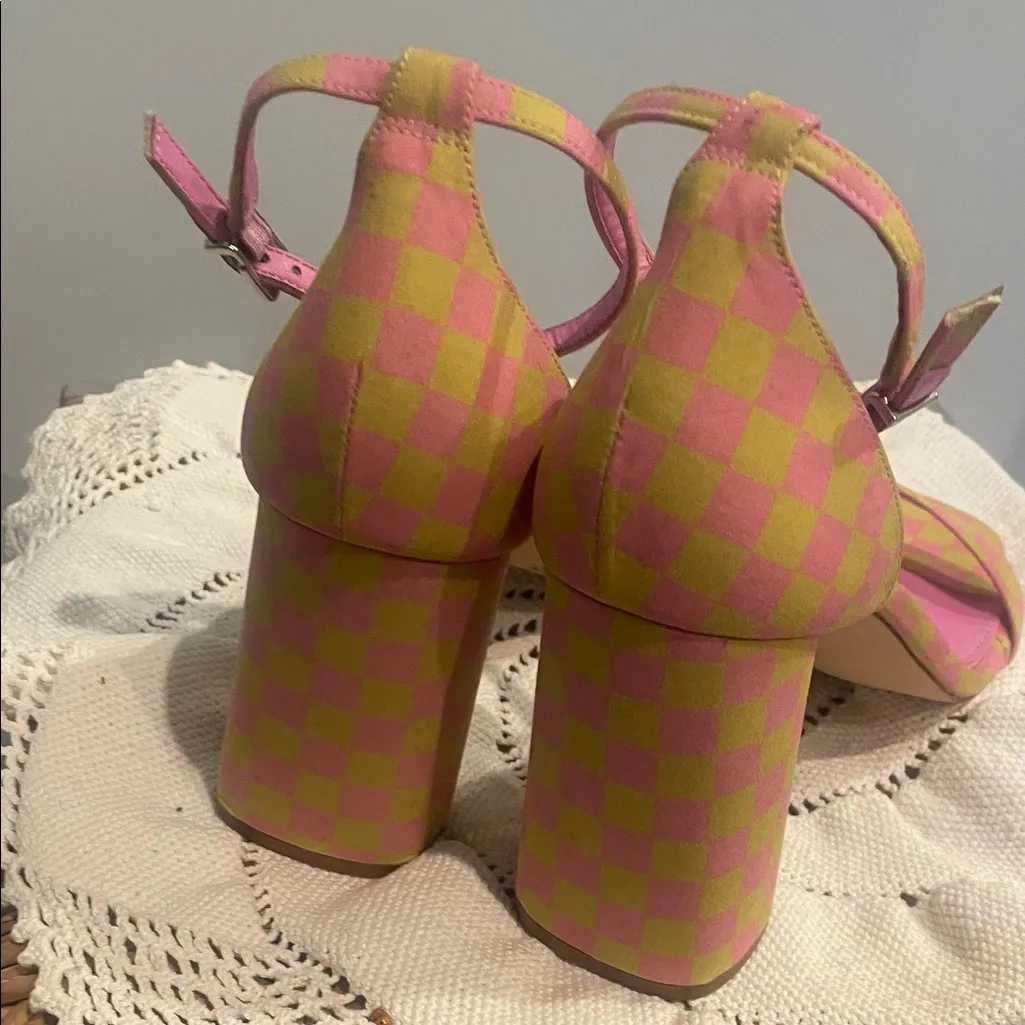 Pink and Green Checkered Women's Heels new Gianni bini size 11 - Image 4
