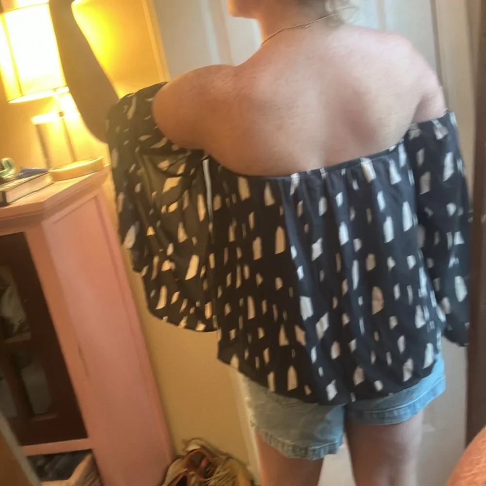 Buddy Love Strapless Flowy Arm Top - Image 3