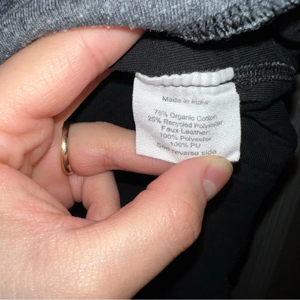 Alp N Rock Apres ANR Women’s Crew Shirt in Heathered Black with Faux Leather Gray Size M - Image 8