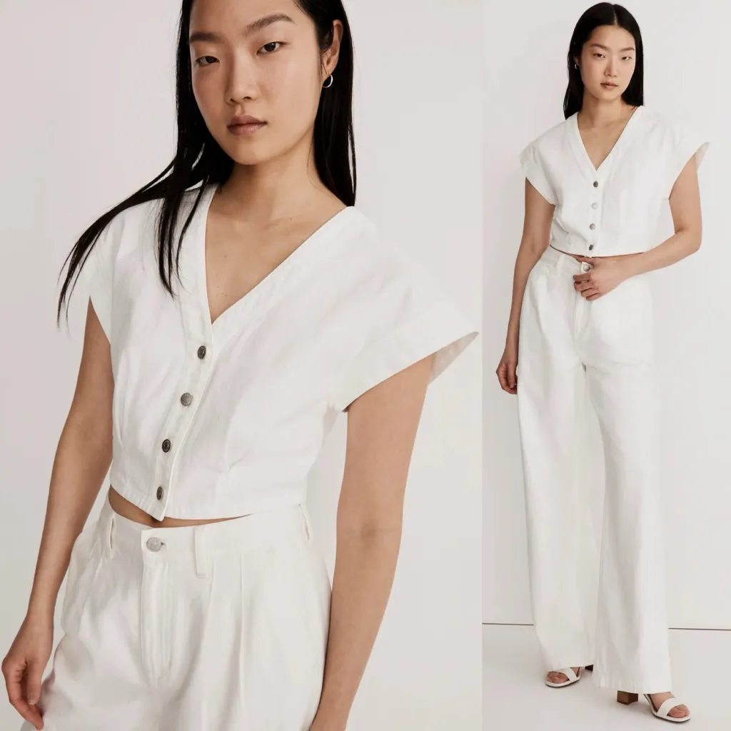 Madewell Denim Cap-Sleeve Button Front Crop Top in Tile White - Image 4