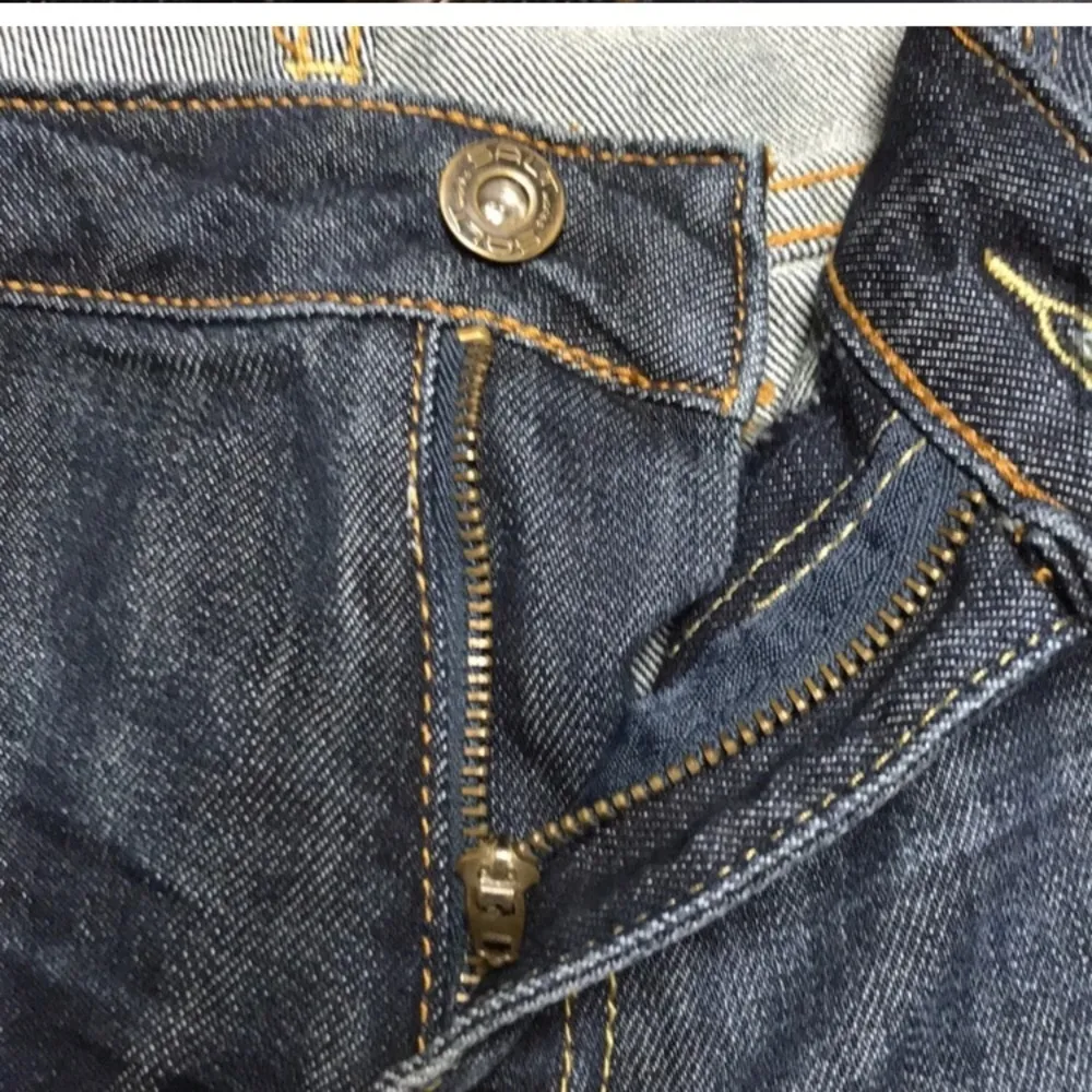 Salts Works Med Rise Dark Distressed crops, size 8 - Image 5