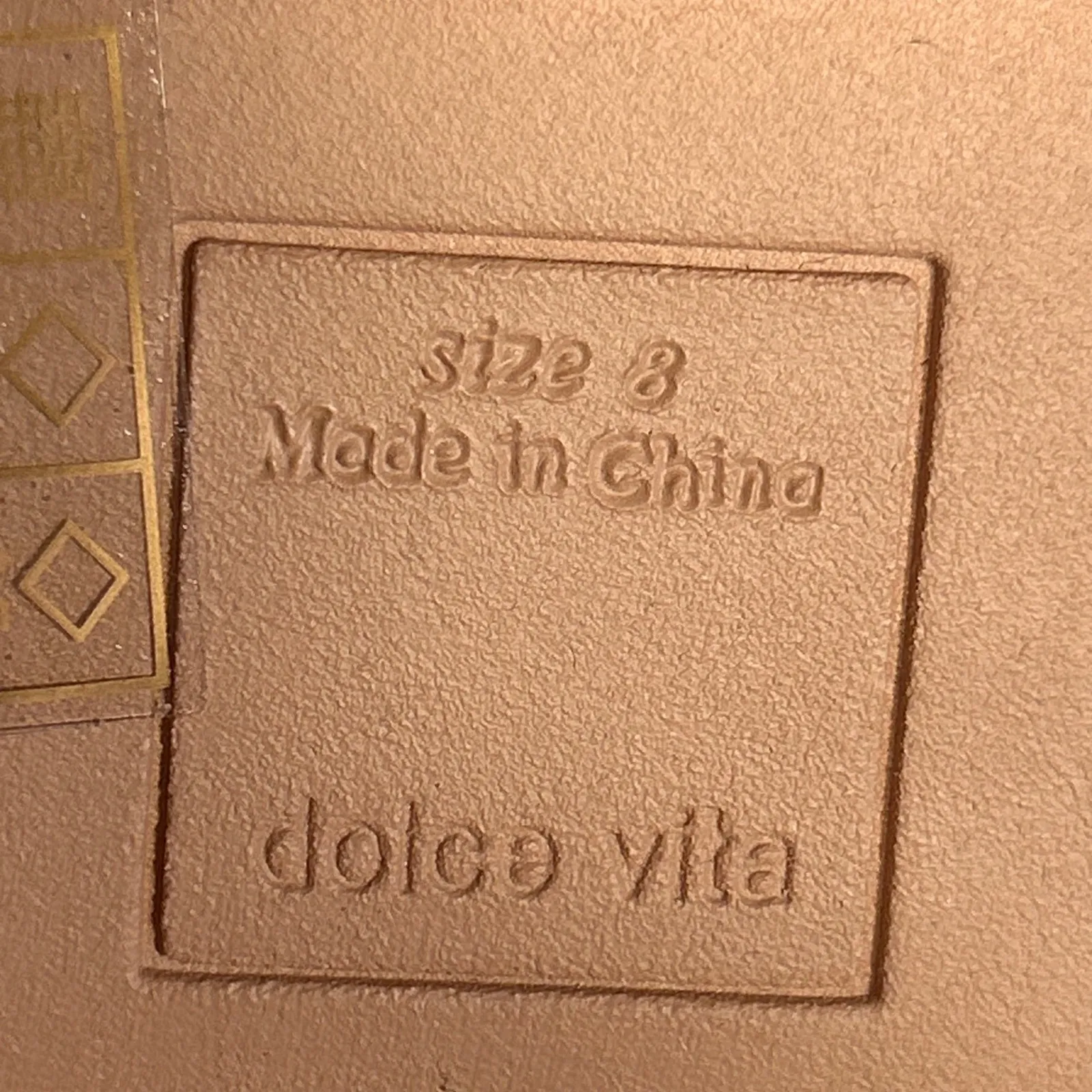 Dolce Vita Womens Cream Waterproof Chelsea Rain Boots Lug Sole Size 8 Tan - Image 4