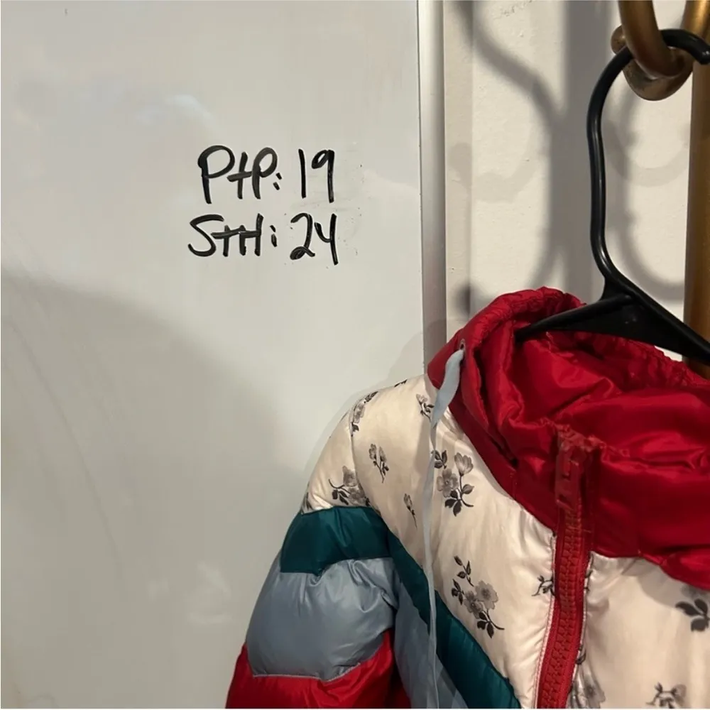 COACH CHEVRON SHORT DOWN JACKET SIZE SMALL RED MULTICOLOR - Image 8