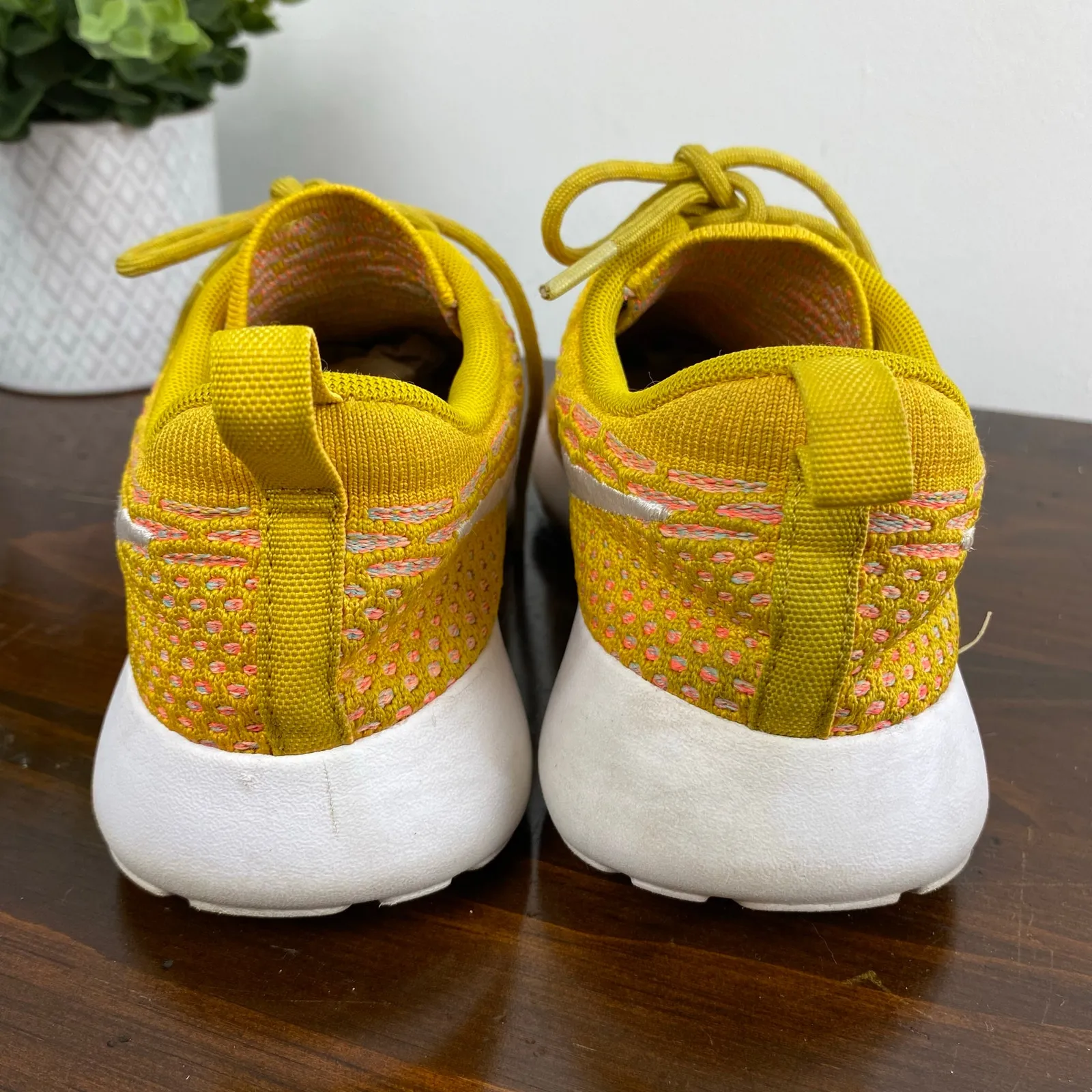 Nike Roshe One Flyknit Sneaker Shoes Orange/Pink/White  Women’s Size 6 - Image 5