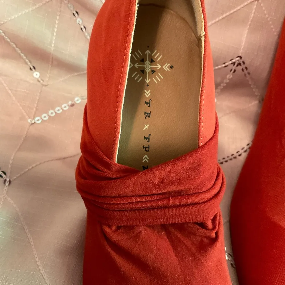 Free People vegan stocking new women’s wedge heels US8 orange - Image 4