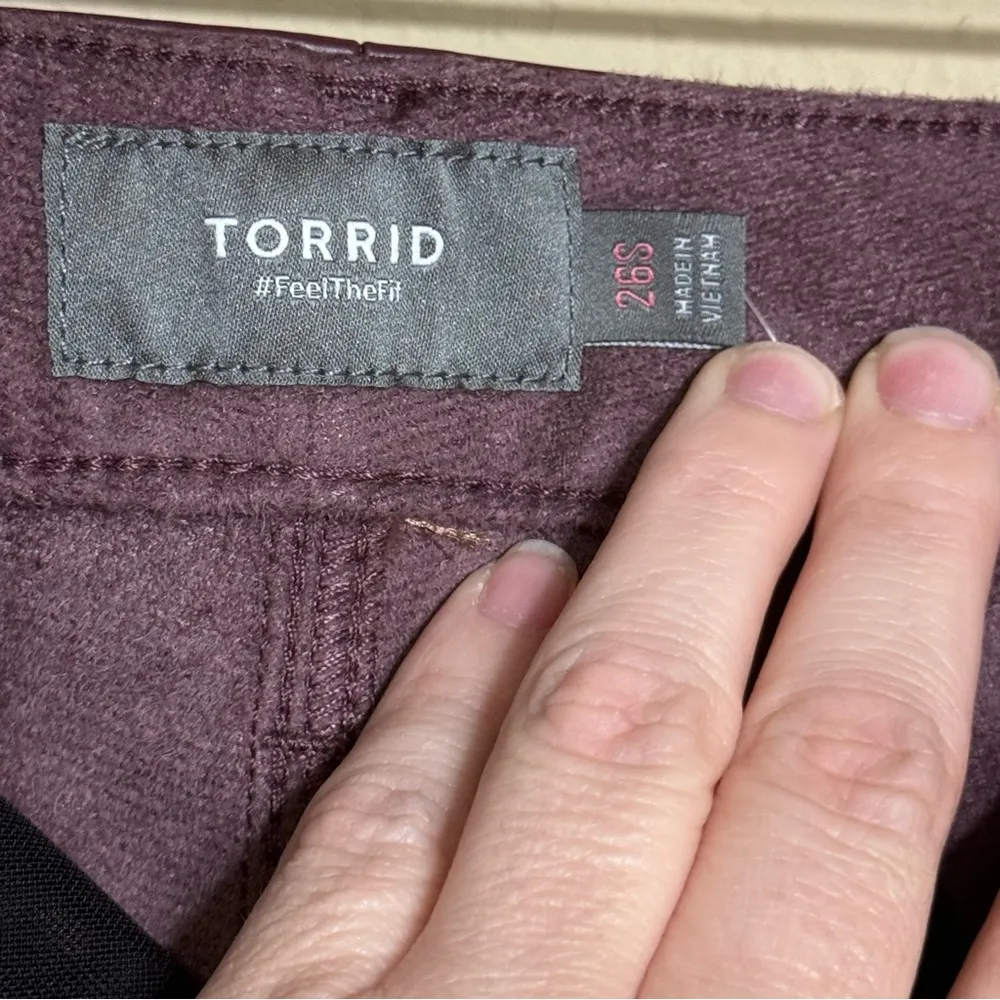 NEW Torrid Perfect Skinny Faux Leather High Rise Pants Maroon Size 26S - Image 11