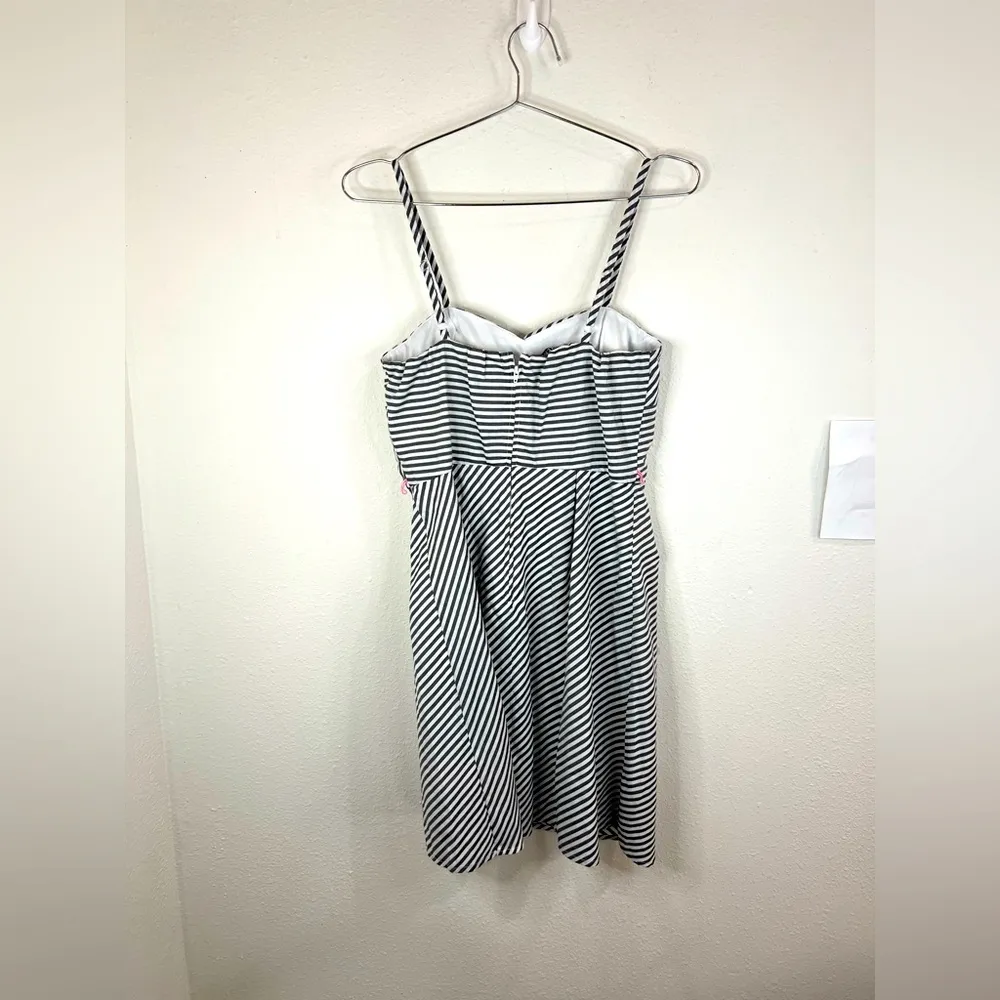 A.Byer Striped Sweetheart Sundress Size 7 Gray White Adjustable Spaghetti Straps - Image 5
