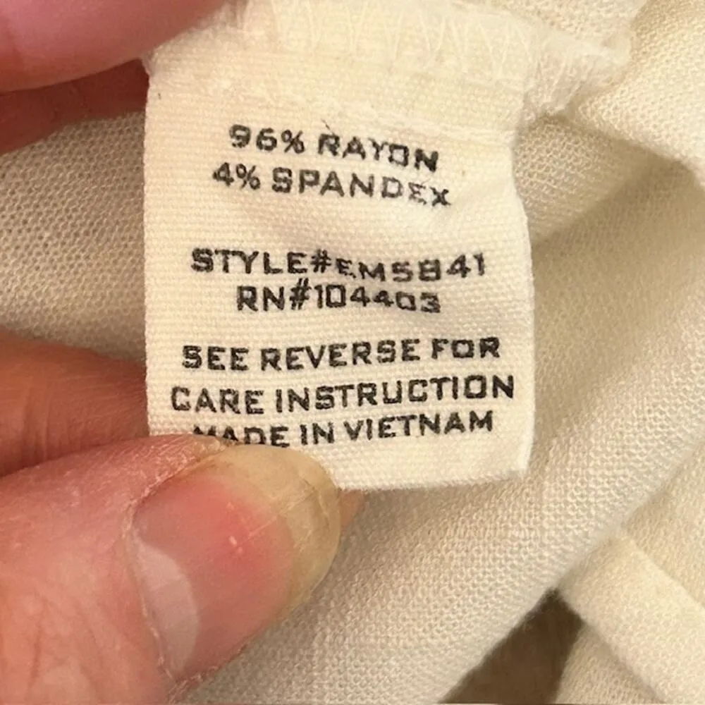 E & M Rhea Two Pocket White Cami size Small - Image 4