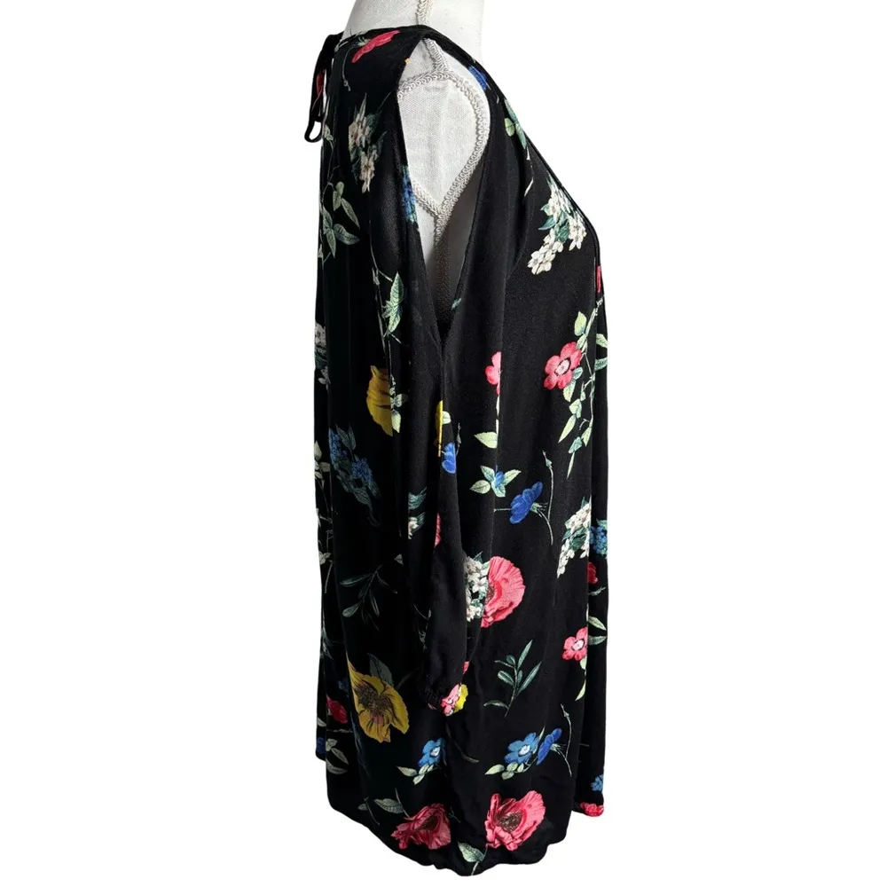 Old Navy Floral Long Slit Sleeve Black Scoop Neck Dress - Image 3