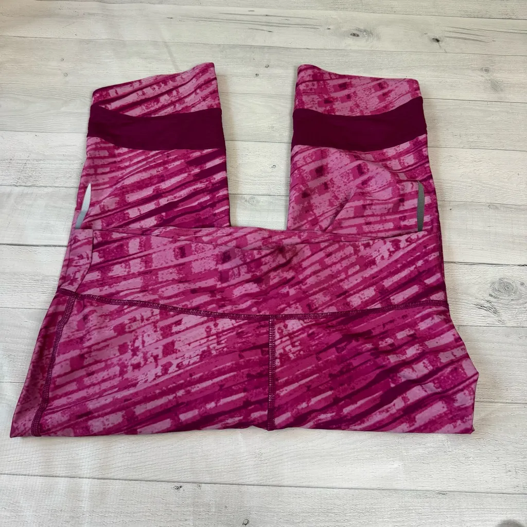 Under Armour Fly-By Compression Capri Leggings - Image 3