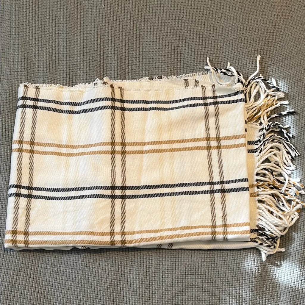 Elegant Cream and Brown Plaid Scarf - Image 3