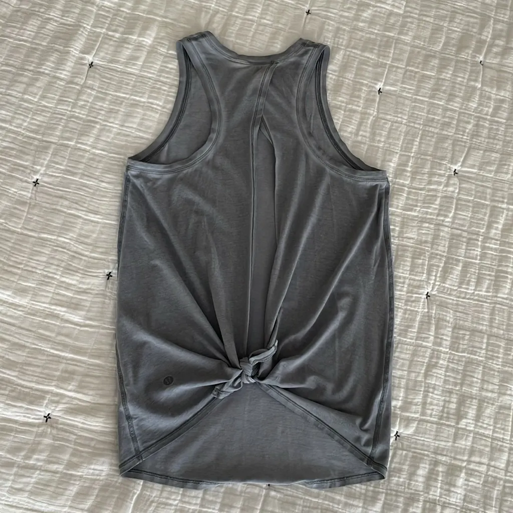 LULULEMON All Tied Up Tank *Wash in Sublimado Pigment Dye Asphalt Grey Size 4? - Image 8