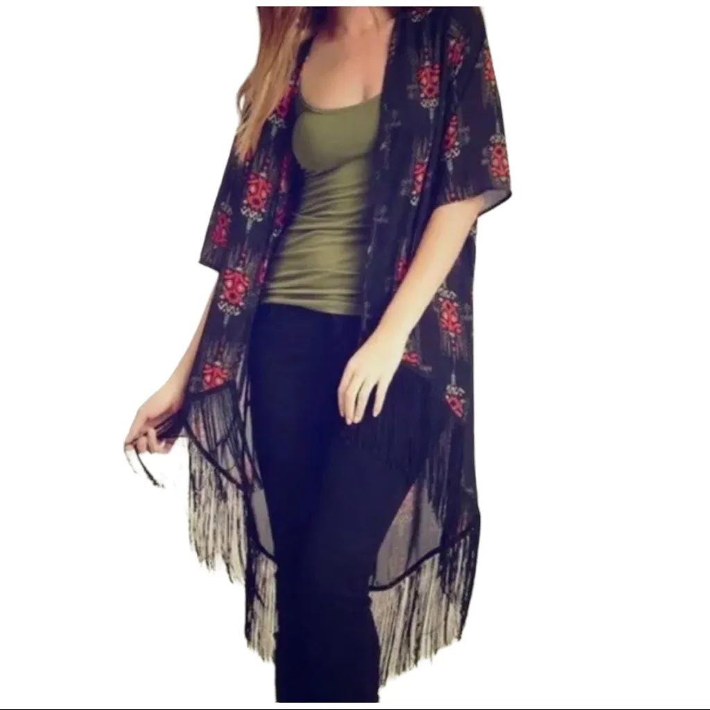 Romeo & Juliet Couture boho black/red fringe tribal print kimono/ L / EUC - Image 13