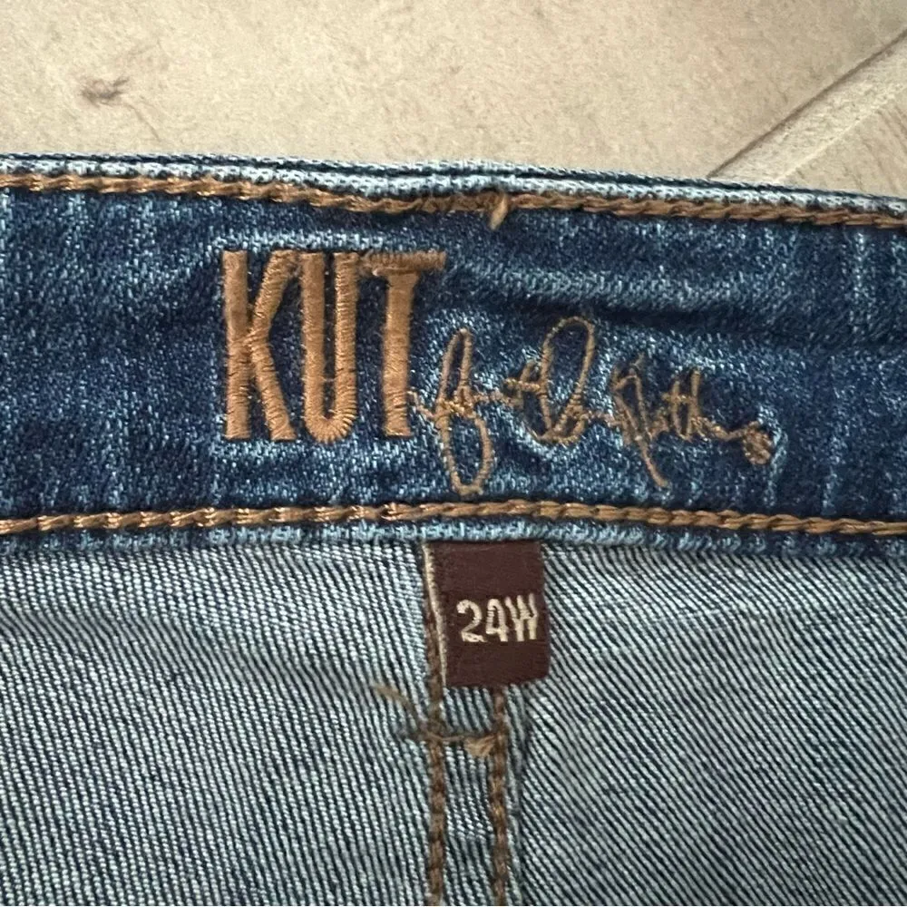 NWT Kut from The Kloth Katy Boyfriend Short - Size 24W - Image 7