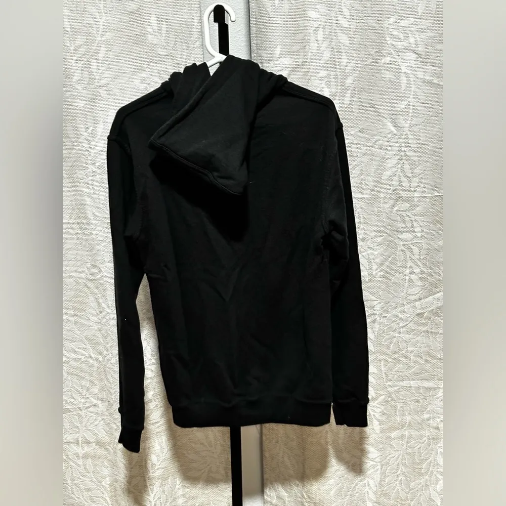 Basketball black hoodie size medium - Image 4